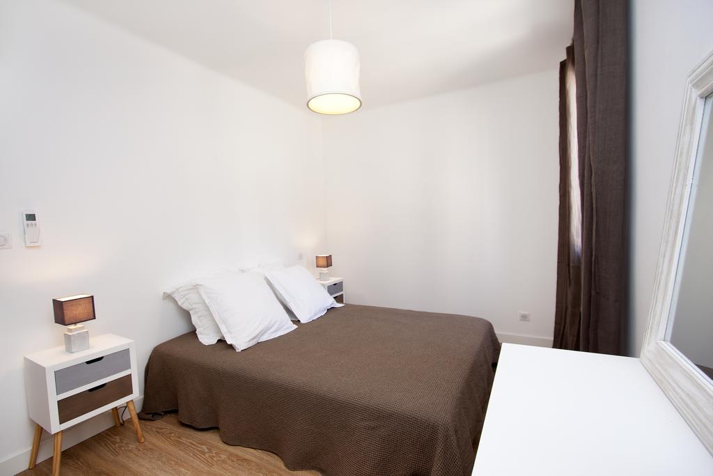 Appartement Plage Du Trottel อฌักซิโอ้ ภายนอก รูปภาพ
