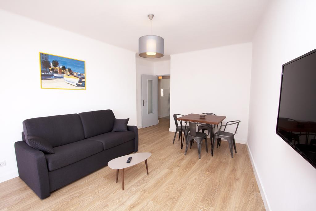 Appartement Plage Du Trottel อฌักซิโอ้ ภายนอก รูปภาพ